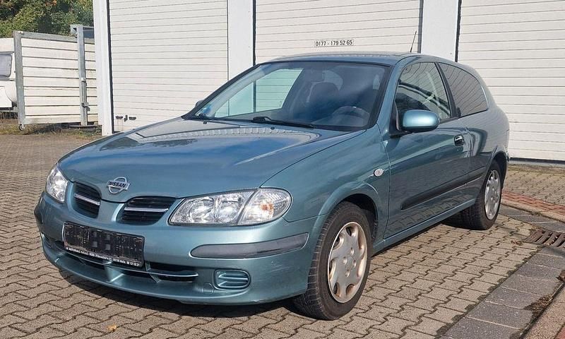Blau Gebraucht 2001 Nissan Almera Acenta Limousine | 1.899 € (Superpreis) - Bild 1/4