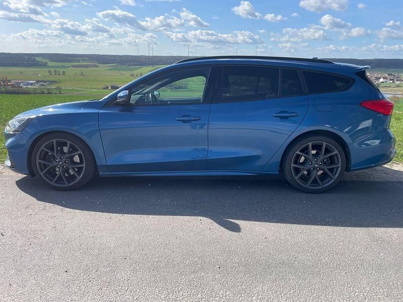 Usata Ford Focus ST 190 CV (139 kW) 2020 Blu Station wagon