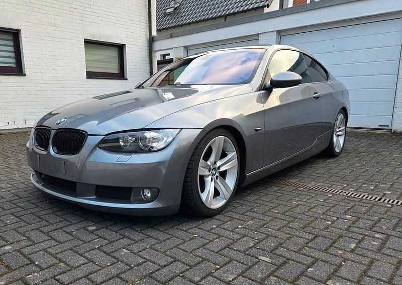 Gebraucht BMW 325 Performance 218 PS (160 kW) 2008 Grau Coupé