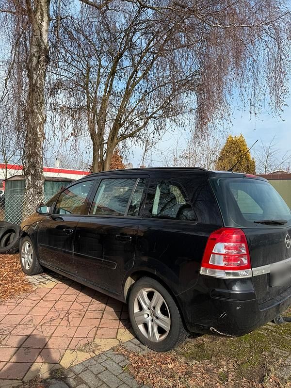 Gebraucht Opel Zafira 116 PS (85 kW) 2009 Schwarz Van / Kleinbus