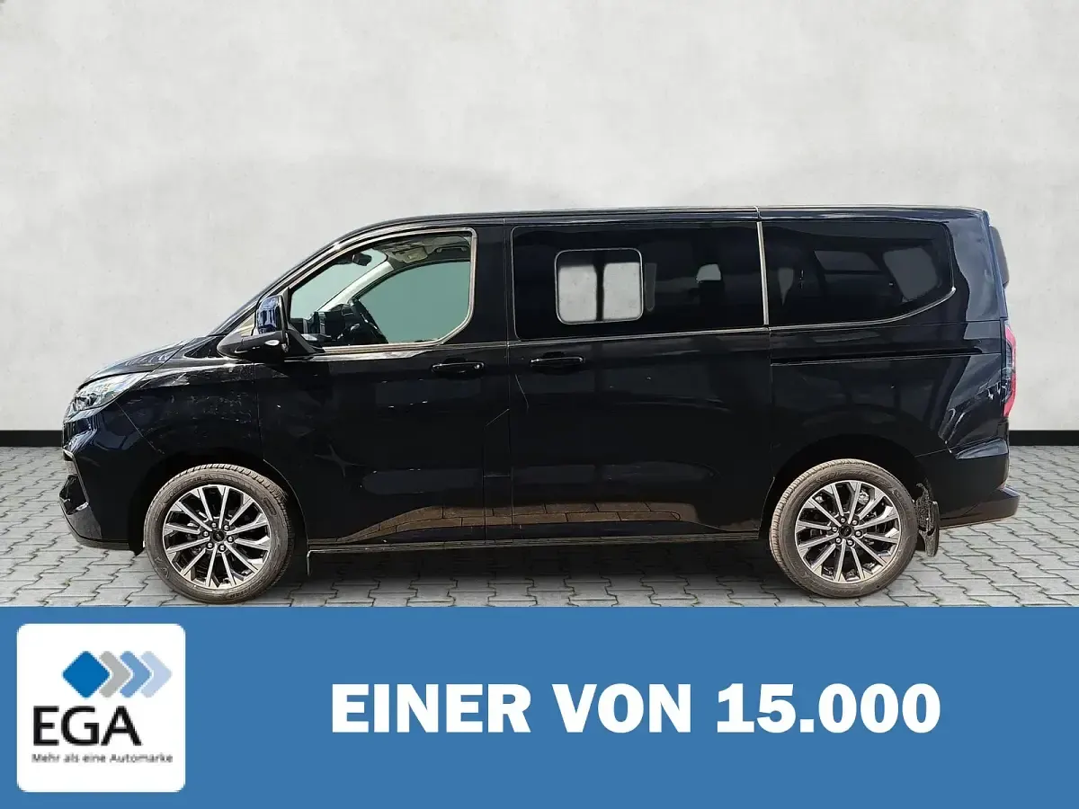 Neu Ford Tourneo Custom 170 PS (125 kW) 2026 Schwarz Van