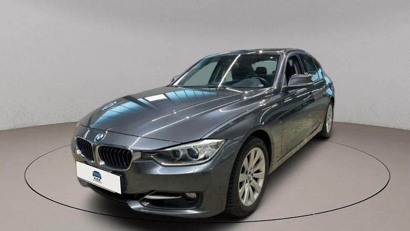 Grau Gebraucht 2014 BMW 328 Sport Line Limousine | 16.999 € (Fairer Preis) - Bild 1/4