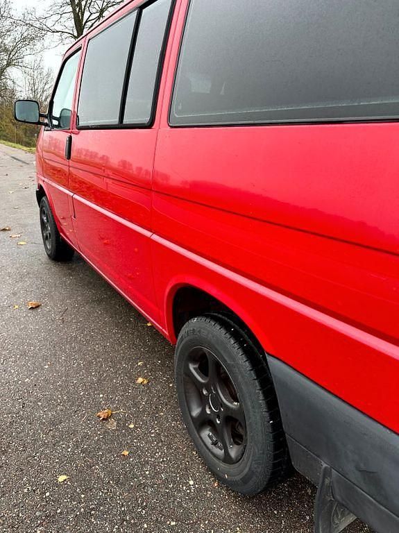Gebraucht VW Multivan Comfortline 102 PS (75 kW) 2002 Rot Van