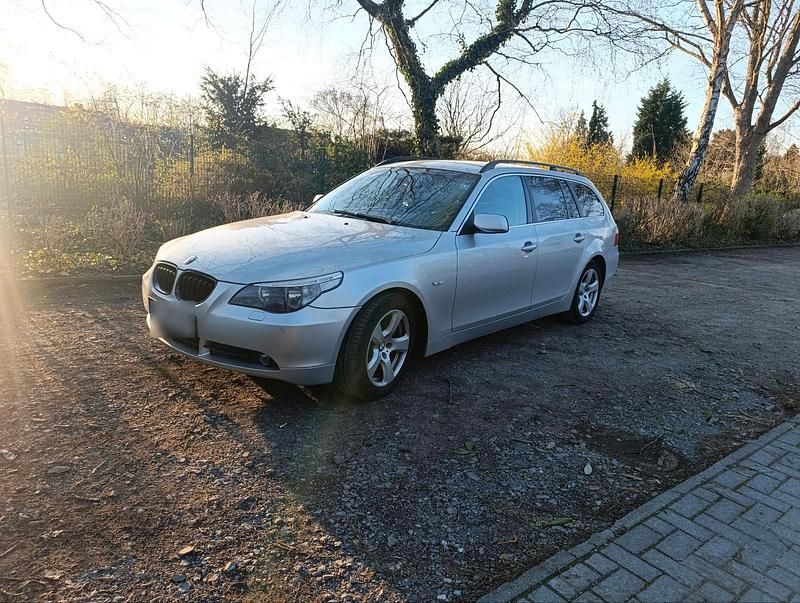 Gebraucht BMW 520 163 PS (119 kW) 2006 Silber Kombi