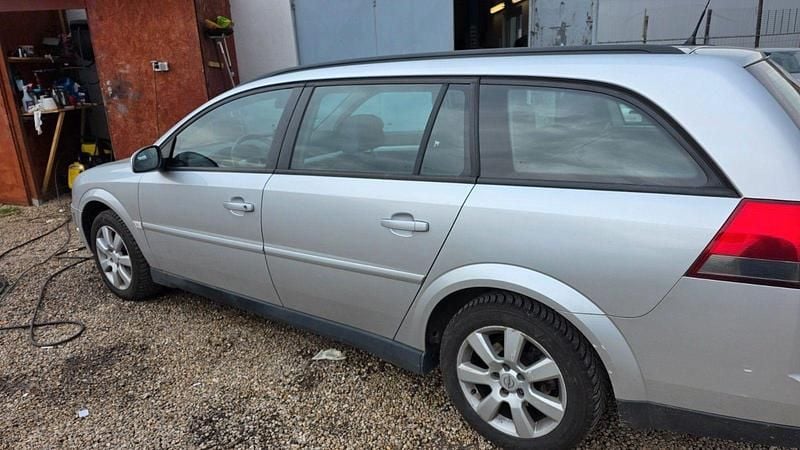 Gebraucht Opel Vectra 122 PS (89 kW) 2005 Silber Kombi