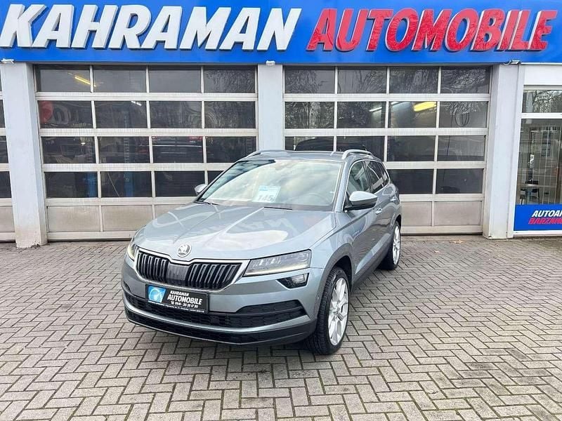 Grau Gebraucht 2017 Skoda Karoq Style SUV | 15.899 € (Fairer Preis) - Bild 1/4