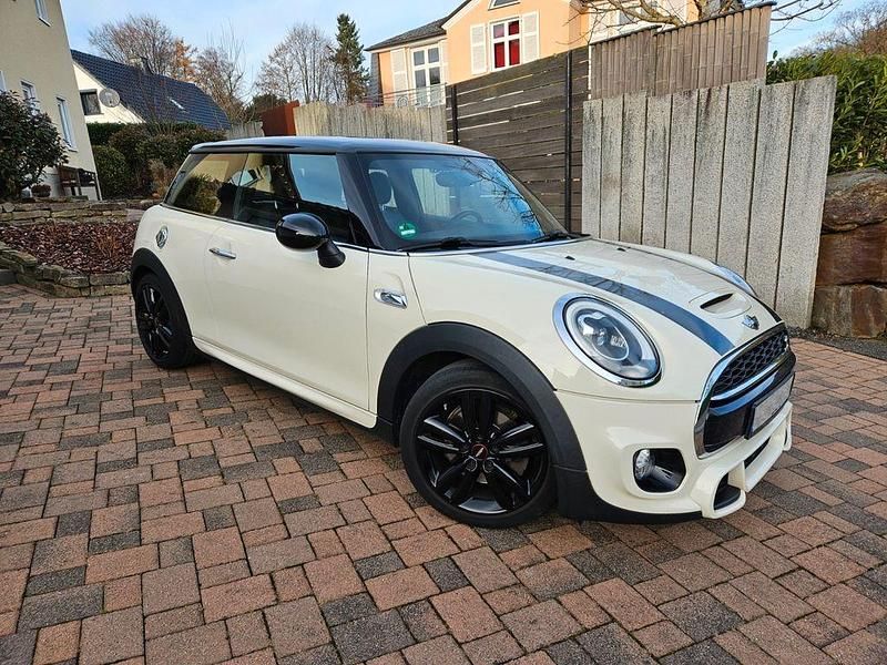 Gebraucht Mini John Cooper Works 192 PS (141 kW) 2016 Weiß Kleinwagen