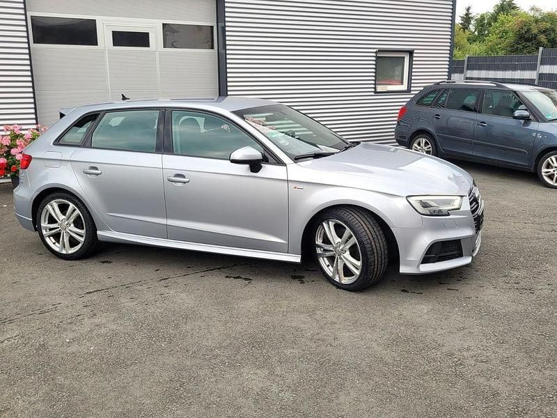Gebraucht Audi A3 S-Line 150 PS (110 kW) 2019 Silber Limousine