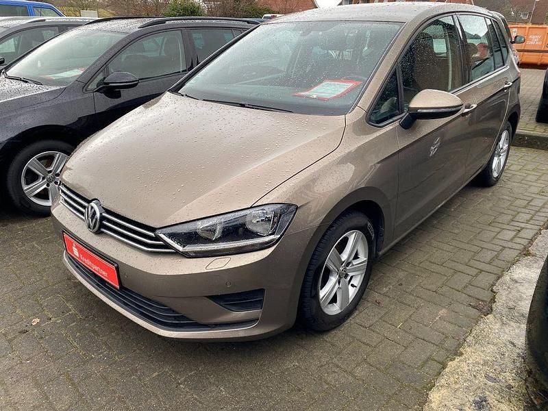 Gebraucht VW Golf VII 125 PS (91 kW) 2015 Gold Limousine