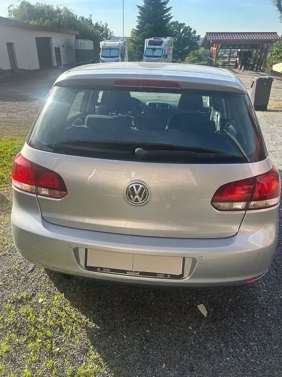 Gebraucht VW Golf VI Comfortline 105 PS (77 kW) 2010 Silber Kleinwagen