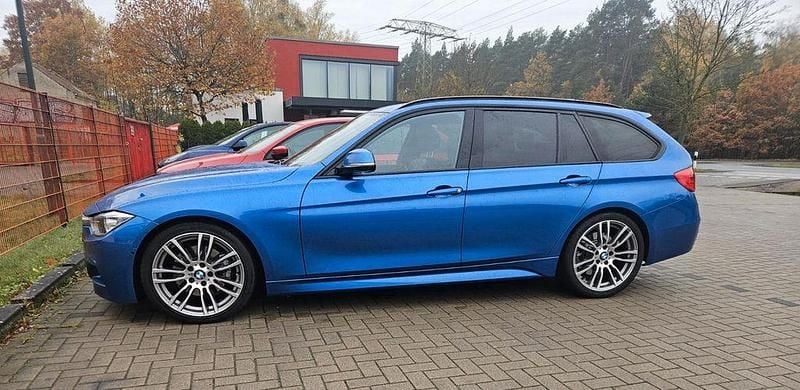 Gebraucht BMW 330 Performance 258 PS (189 kW) 2012 Blau Kombi
