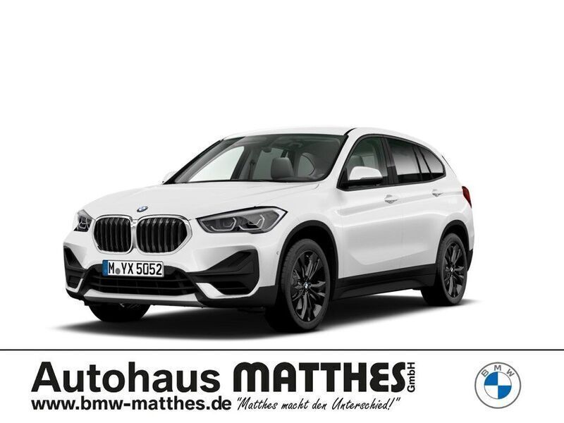 Weiss Gebraucht 2022 BMW X1 Advantage SUV | 25.950 € (Guter Preis) - Bild 1/4