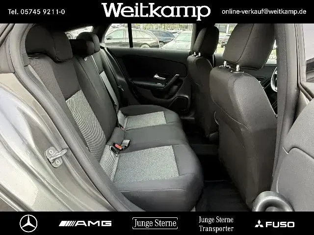 Gebraucht Mercedes CLA180 116 PS (85 kW) 2023 Grau Coupé