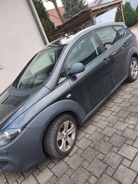 Gebraucht Seat Altea 140 PS (102 kW) 2008 Braun Van / Kleinbus