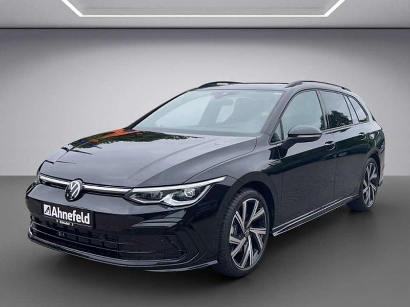 Gebraucht VW Golf VIII R-line 150 PS (110 kW) 2024 Grenadillschwarz Kombi