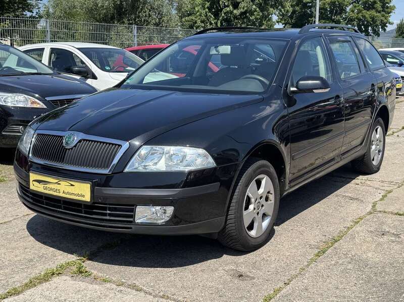 Schwarz Gebraucht 2005 Skoda Octavia Kombi | 2.490 € (Fairer Preis) - Bild 1/4