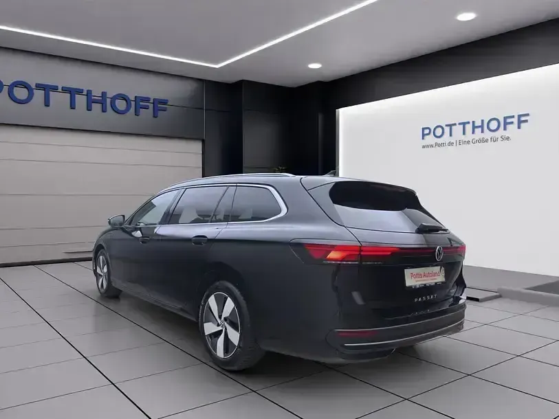 Gebraucht VW Passat Business 204 PS (150 kW) 2025 Grenadillschwarz metallic Kombi