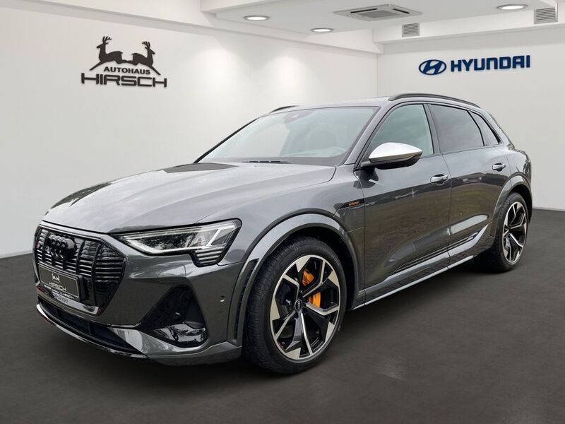 Grau Gebraucht 2022 Audi e-tron Sport SUV | 46.990 € (Superpreis) - Bild 1/4