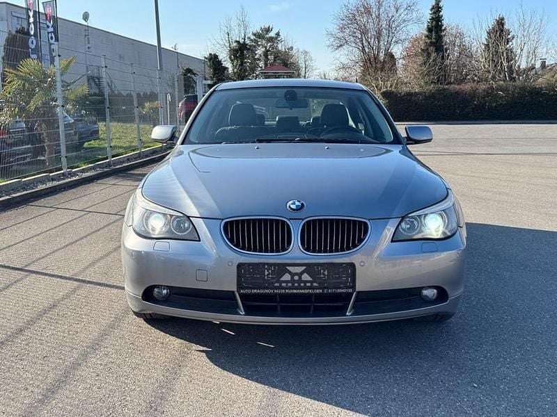 Gebraucht BMW 523 Advantage 177 PS (130 kW) 2005 Grau Limousine