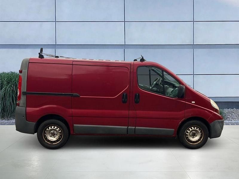 Gebraucht Nissan Primastar 90 PS (66 kW) 2009 Rot Van / Kleinbus