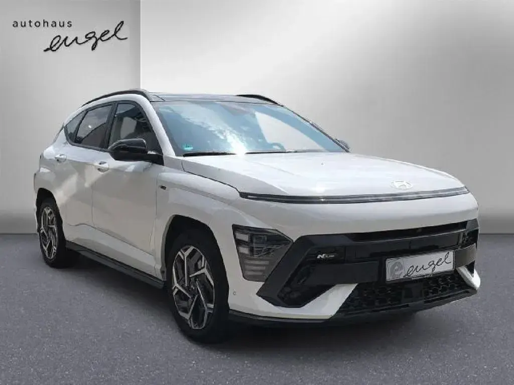 Gebraucht Hyundai Kona N Line 199 PS (146 kW) 2024 Weiß SUV