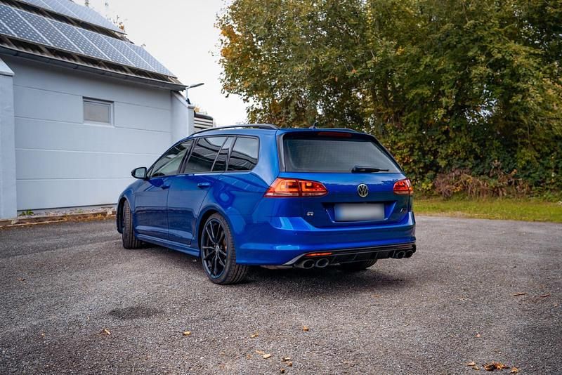 Gebraucht VW Golf VII R 370 PS (272 kW) 2015 Blau Kombi