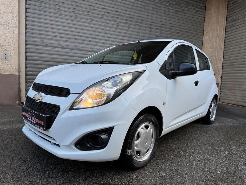 Weiß Gebraucht 2013 Chevrolet Spark LS Kleinwagen | 4.995 € (Teuer) - Bild 1/4