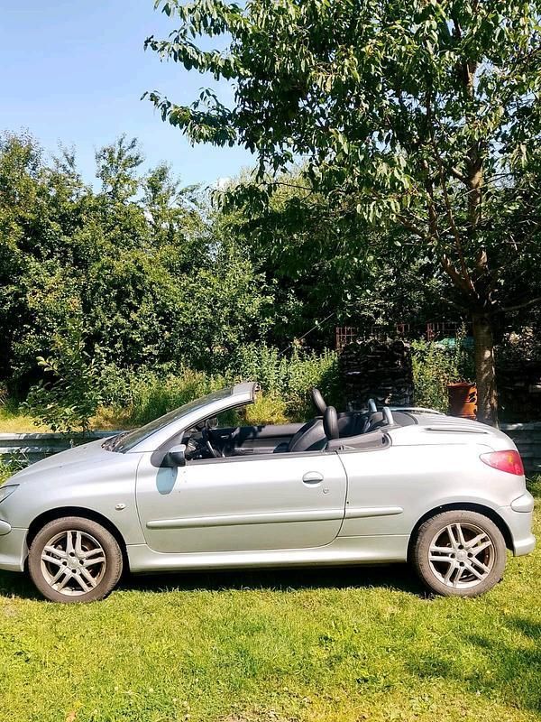 Silber Gebraucht 2006 Peugeot 206 CC Cabrio | 600 € (Superpreis) - Bild 1/4