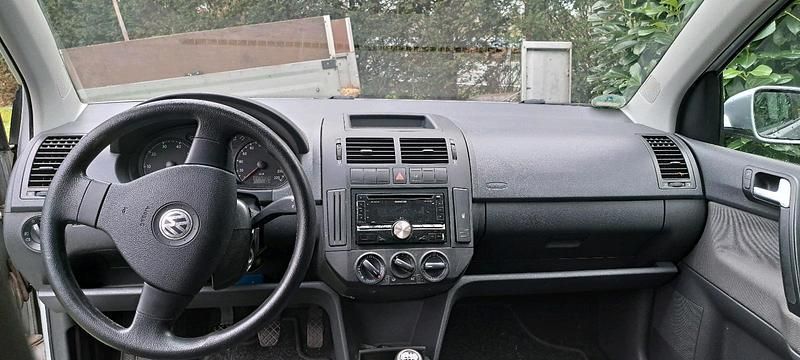 Usado VW Polo 80 HP (58 kW) 2009 Prateado Citadino