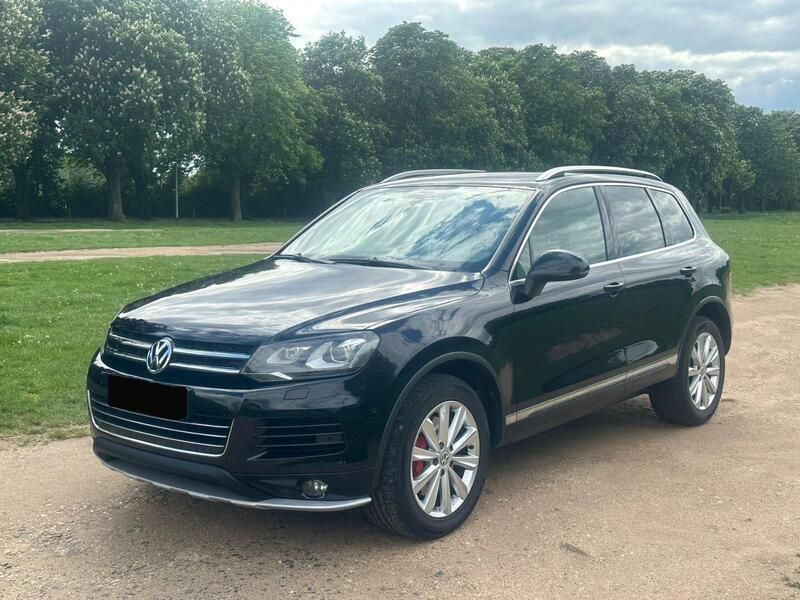Schwarz Gebraucht 2011 VW Touareg Exclusive SUV | 9.500 € - Bild 1/4