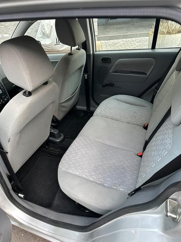 Gebraucht Ford Fusion 80 PS (58 kW) 2005 Grau Kleinwagen