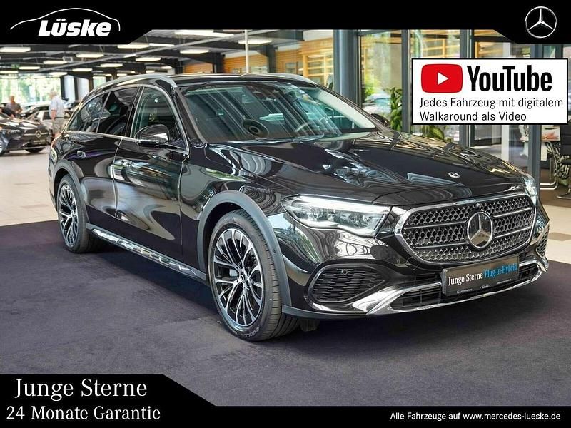 Obsidianschwarz Gebraucht 2024 Mercedes E300 Kombi | 60.900 € - Bild 1/4