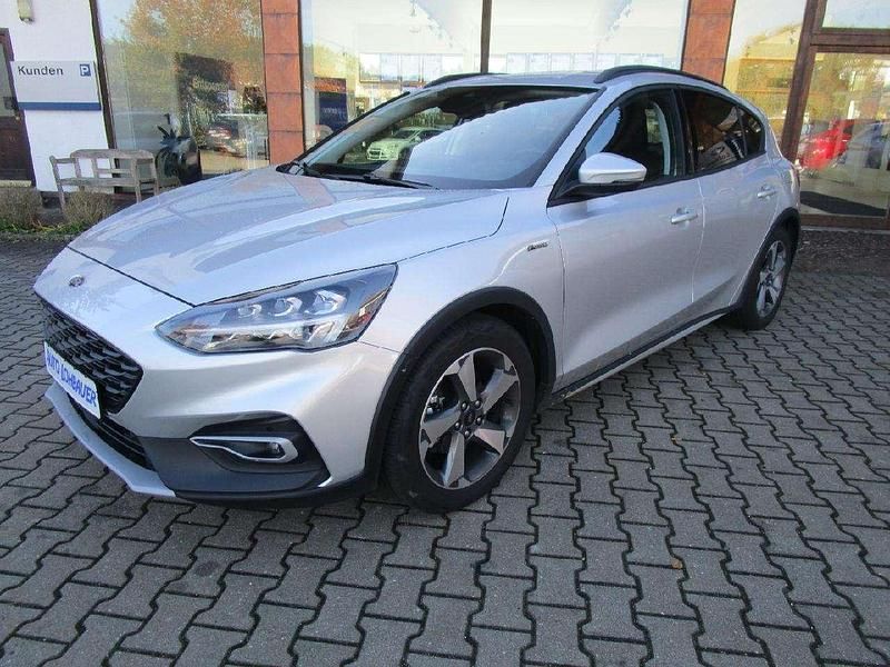 Gebraucht Ford Focus Active 125 PS (91 kW) 2021 Polarsilber metallic Limousine