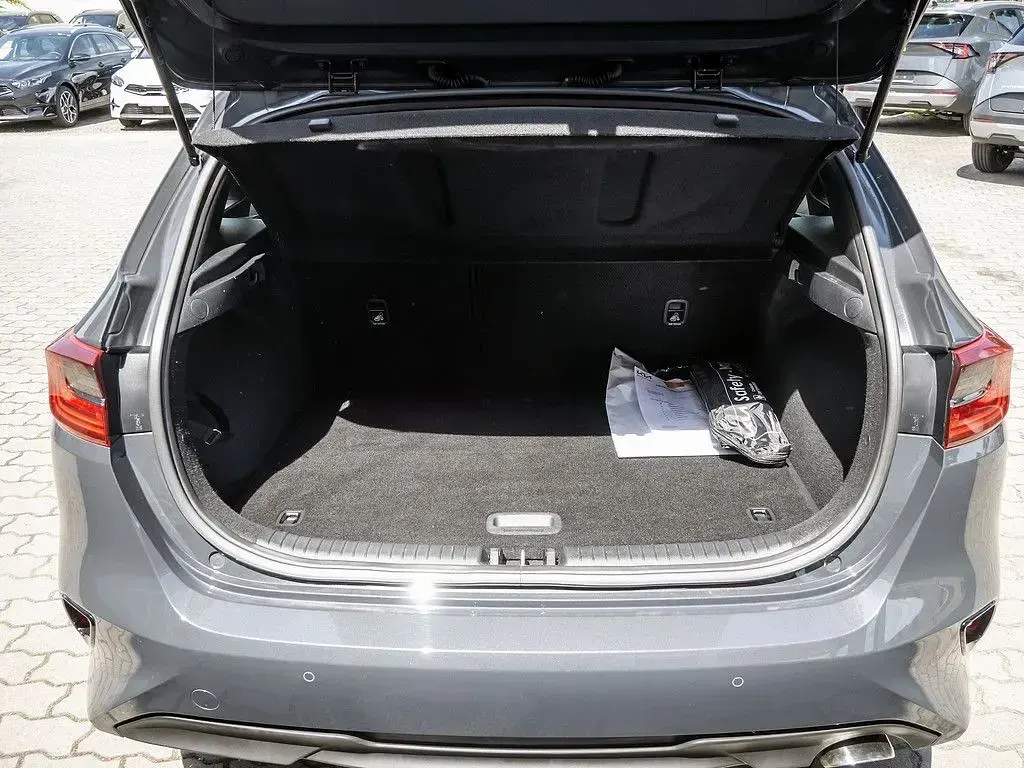 Gebraucht Kia Ceed Vision 140 PS (102 kW) 2025 Grau Kleinwagen