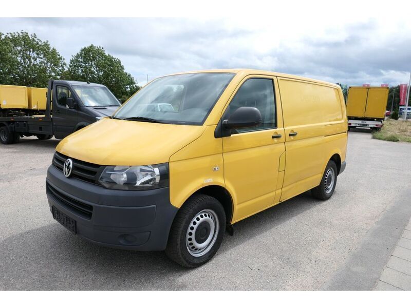 Gebraucht VW T5 84 PS (61 kW) 2013 Ginstergelb r1032 Van