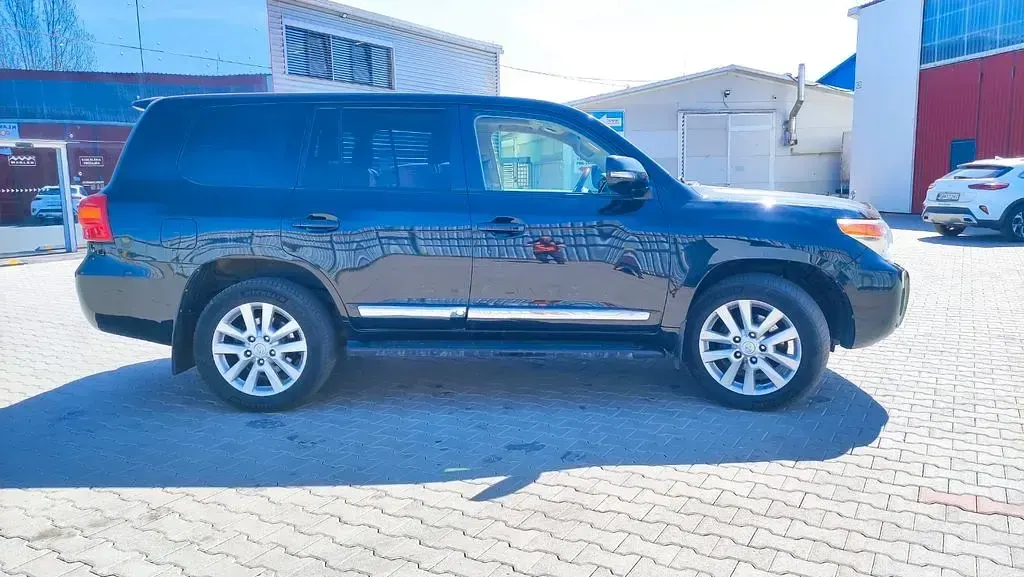 Gebraucht Toyota Land Cruiser 272 PS (200 kW) 2015 Schwarz SUV