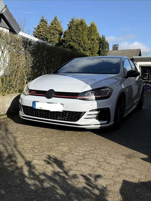 Gebraucht VW Golf VII GTI 230 PS (169 kW) 2018 Grau Kleinwagen