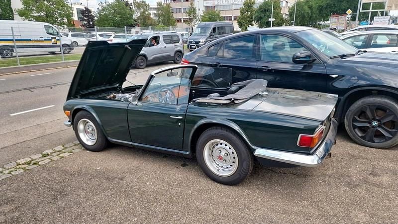 Grün Gebraucht 1972 Triumph TR6 Cabrio | 19.990 € - Bild 1/4