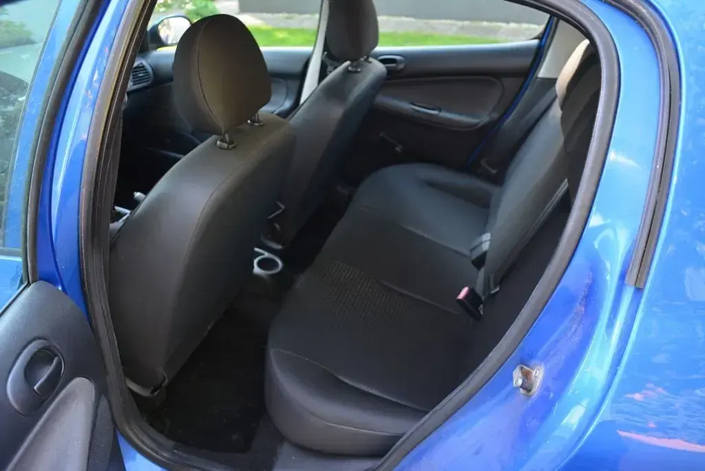 Gebraucht Peugeot 206+ Basis 75 PS (55 kW) 2010 Blau Kleinwagen
