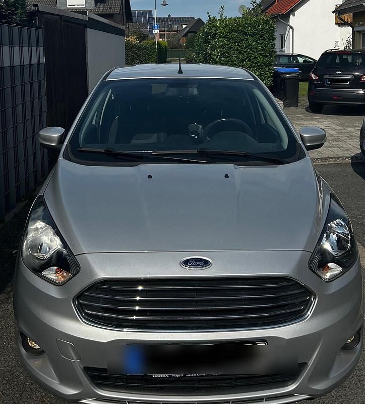 Silber Gebraucht 2018 Ford Ka Plus Kleinwagen | 8.700 € (Guter Preis) - Bild 1/4