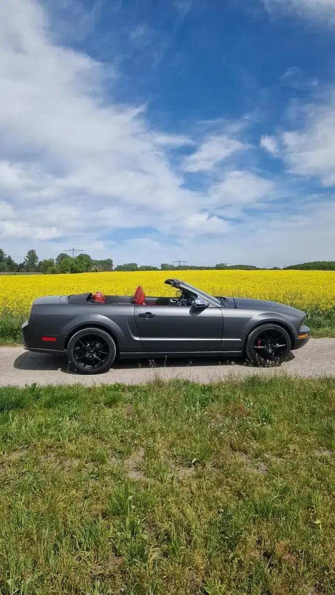 Second-hand Ford Mustang 212 CP (155 kW) 2005 Negru Cabrio