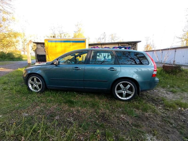 Usata Volvo V50 125 CV (91 kW) 2004 Blu Station wagon