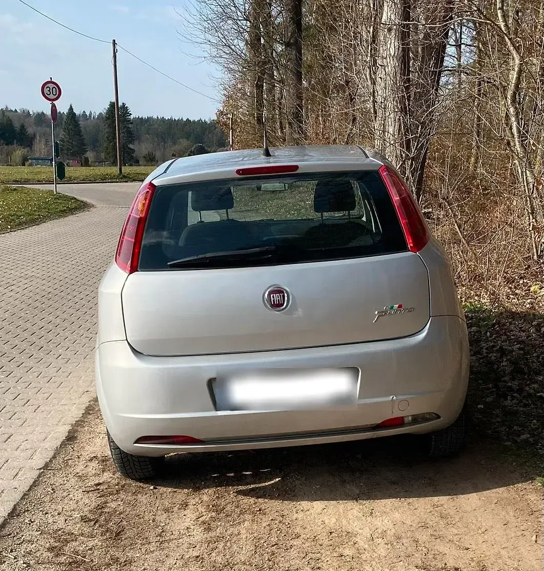 Gebraucht Fiat Punto 69 PS (50 kW) 2013 Grau Kleinwagen