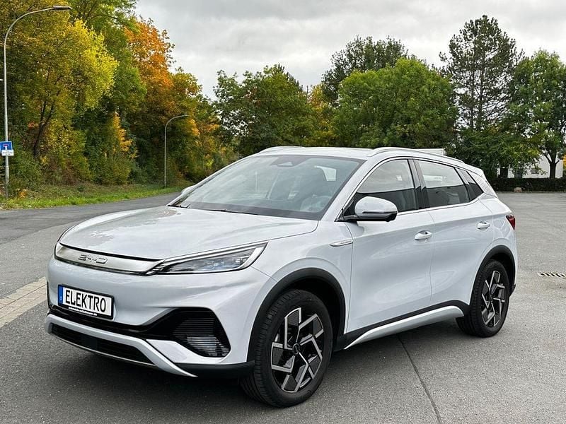 Weiß Gebraucht 2023 BYD Atto 3 Design SUV | 24.600 € (Fairer Preis) - Bild 1/4