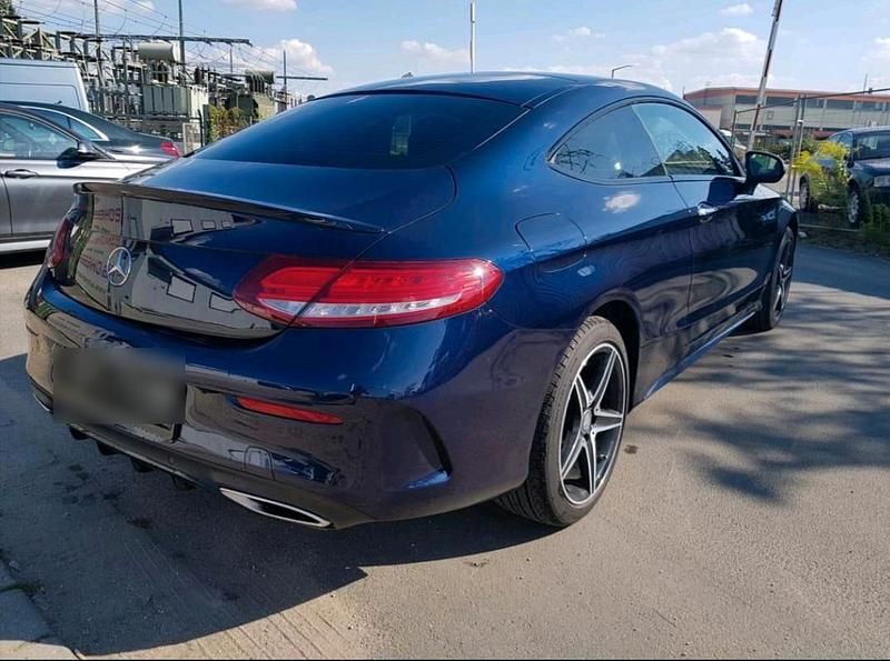 Blau Gebraucht 2017 Mercedes C300 Coupé | 23.500 € (Superpreis) - Bild 1/4
