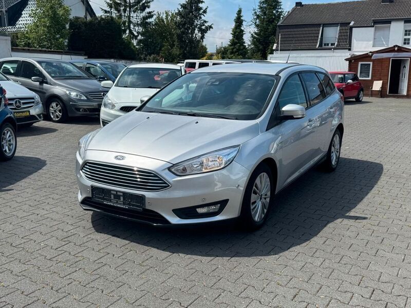 Silber Gebraucht 2016 Ford Focus Business Edition Limousine | 5.990 € (Guter Preis) - Bild 1/4