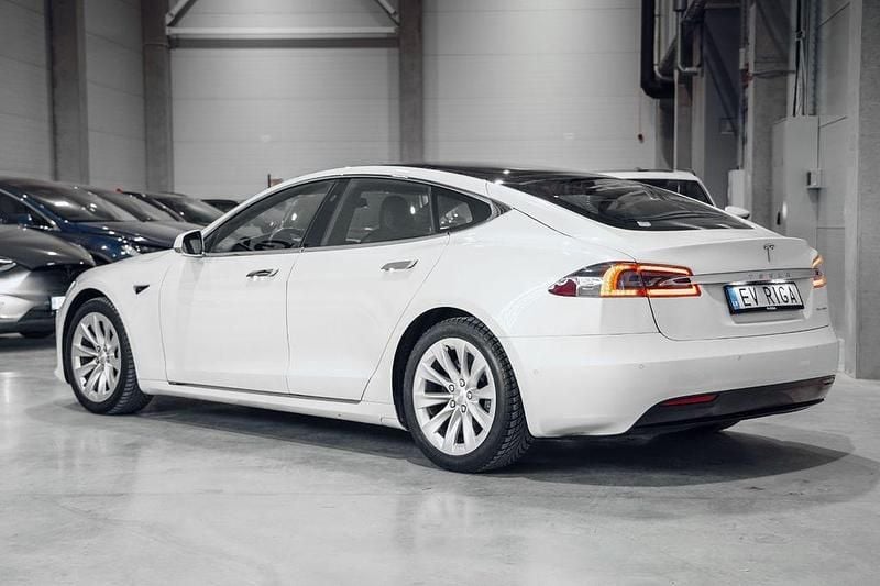 Gebraucht Tesla Model S 414 kW (564 PS) 2020 Weiß Kleinwagen