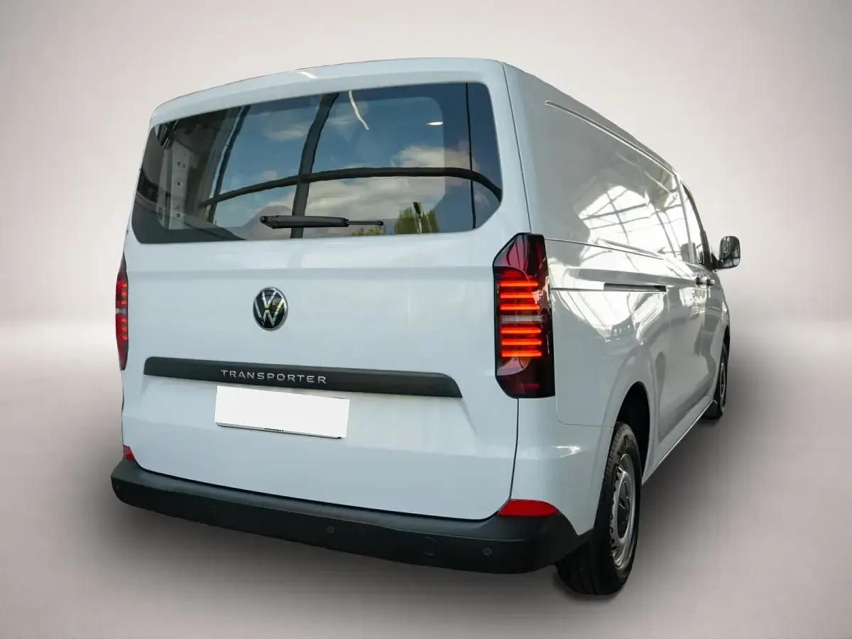 Gebraucht VW T7 150 PS (110 kW) 2025 Weiß Van