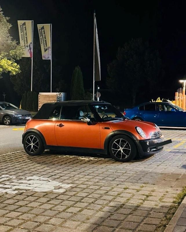 Second-hand Mini One Cabriolet 88 CP (64 kW) 2004 Portocaliu Cabrio