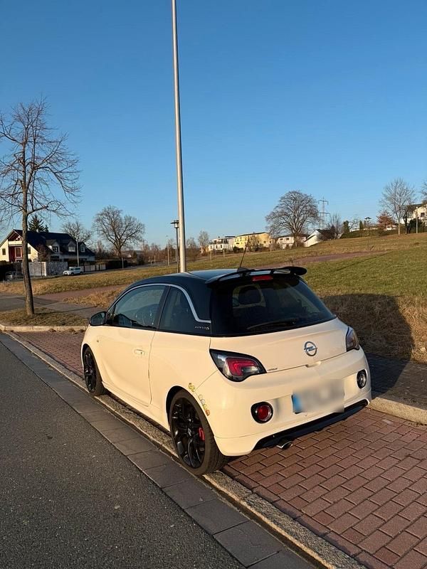 Gebraucht Opel Adam S 150 PS (110 kW) 2017 Weiß Kleinwagen